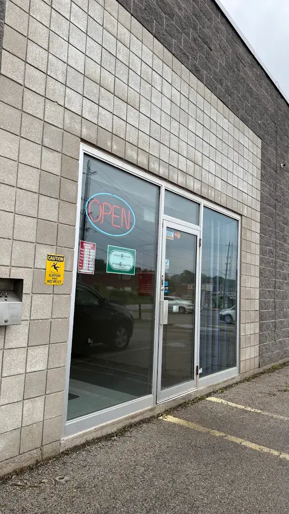 D&A Mechanics shop entrance in Newmarket