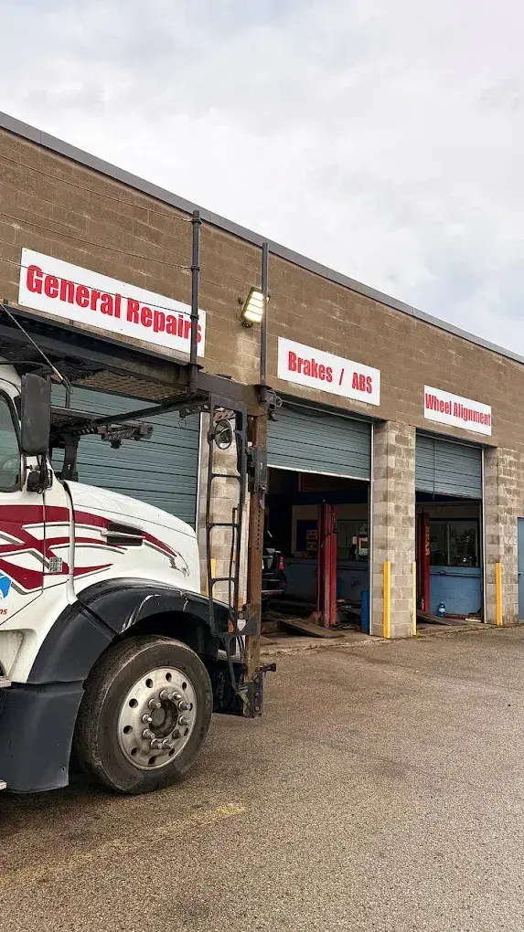 D&A Mechanics shop exterior Newmarket